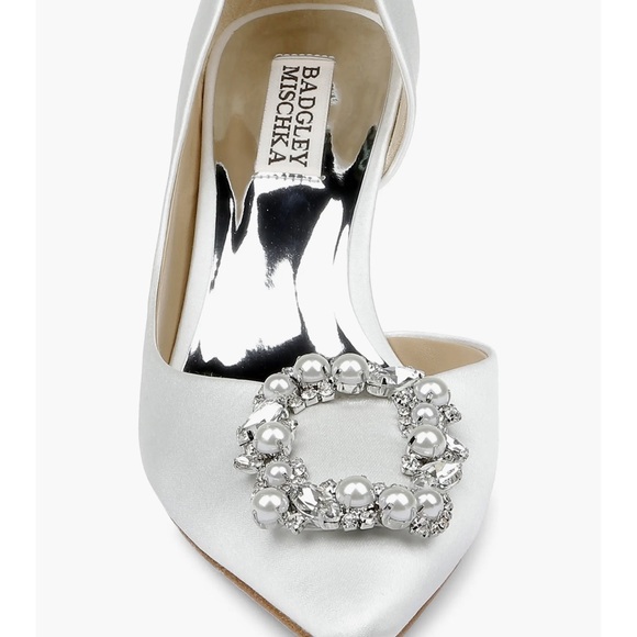 Badgley Mischka heels. Size 7.5 super comfortable. Used only once - Picture 3 of 11